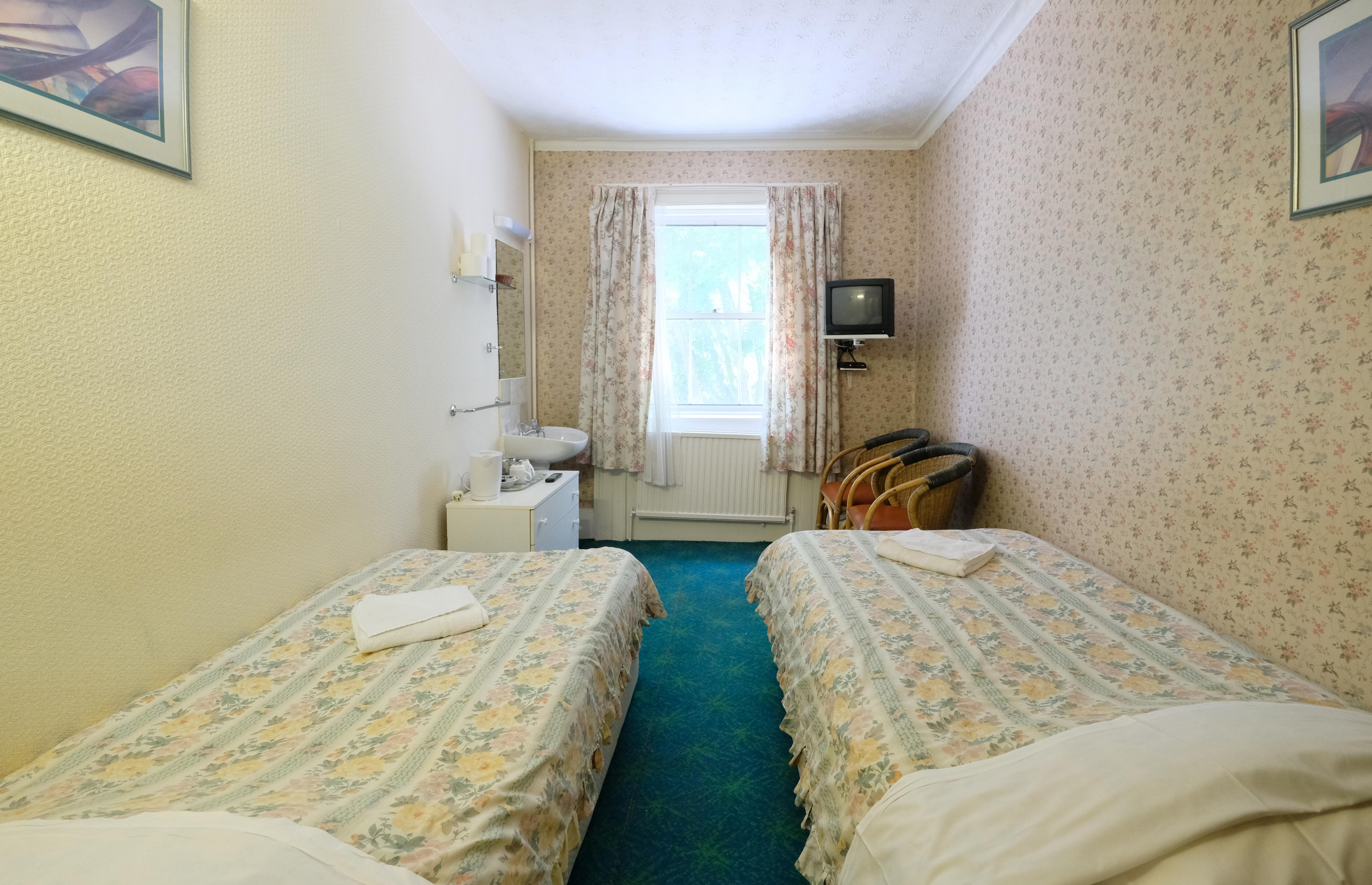 Fairways Paddington Hotel 2*