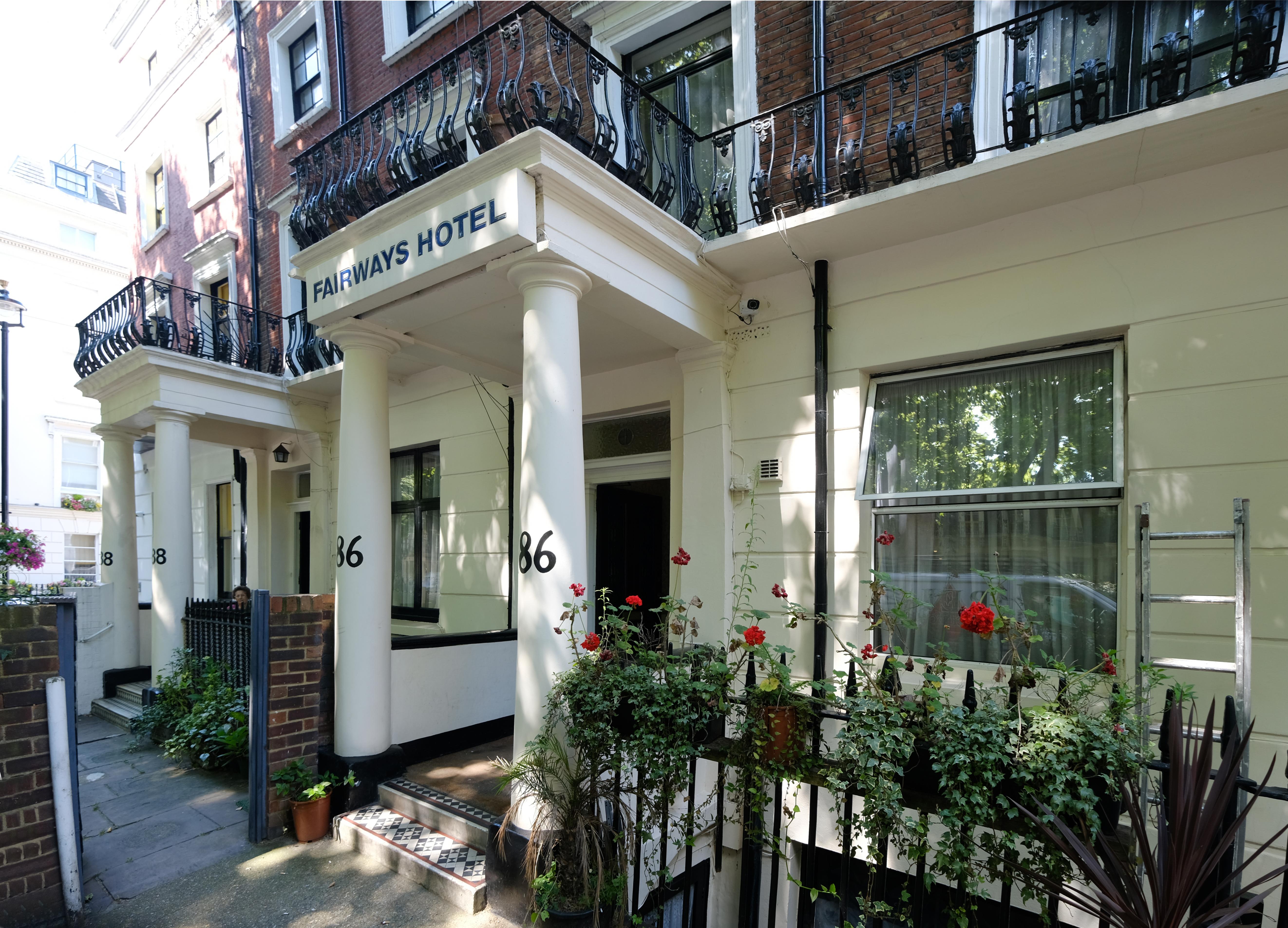 Fairways Paddington Hotel