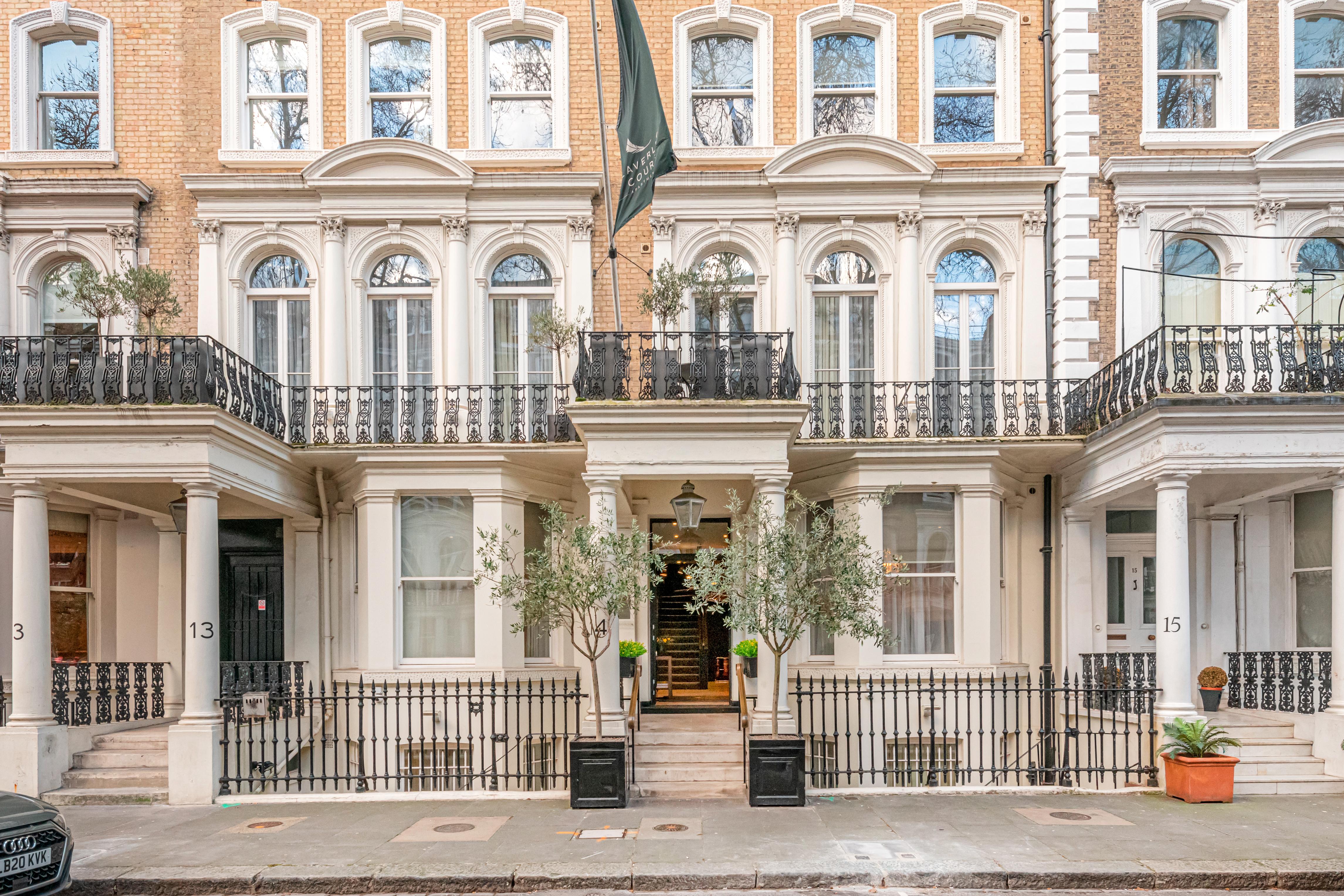 Claverley Court Knightsbridge Aparthotel London