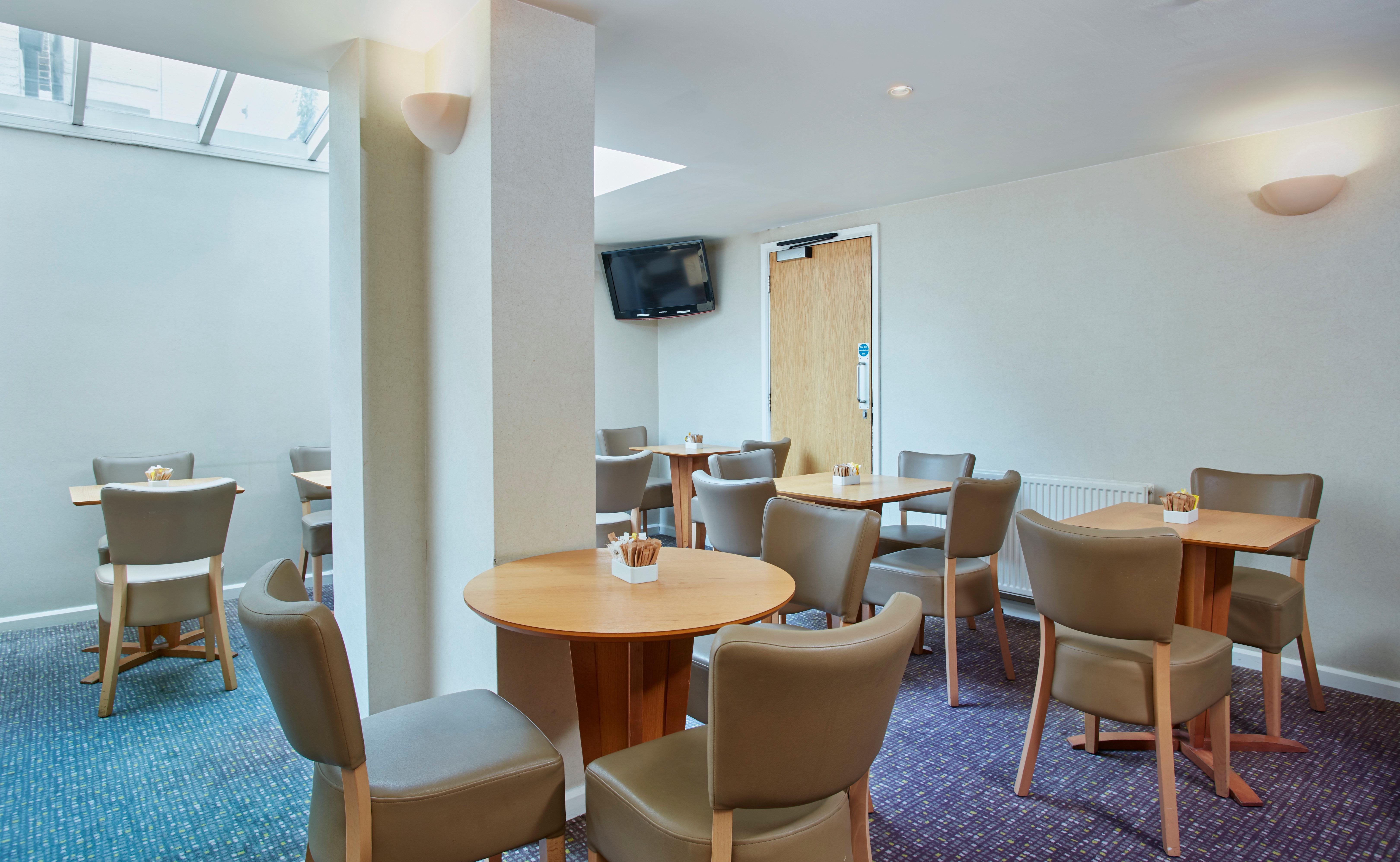 Hotel Express Victoria By Ihg 3*