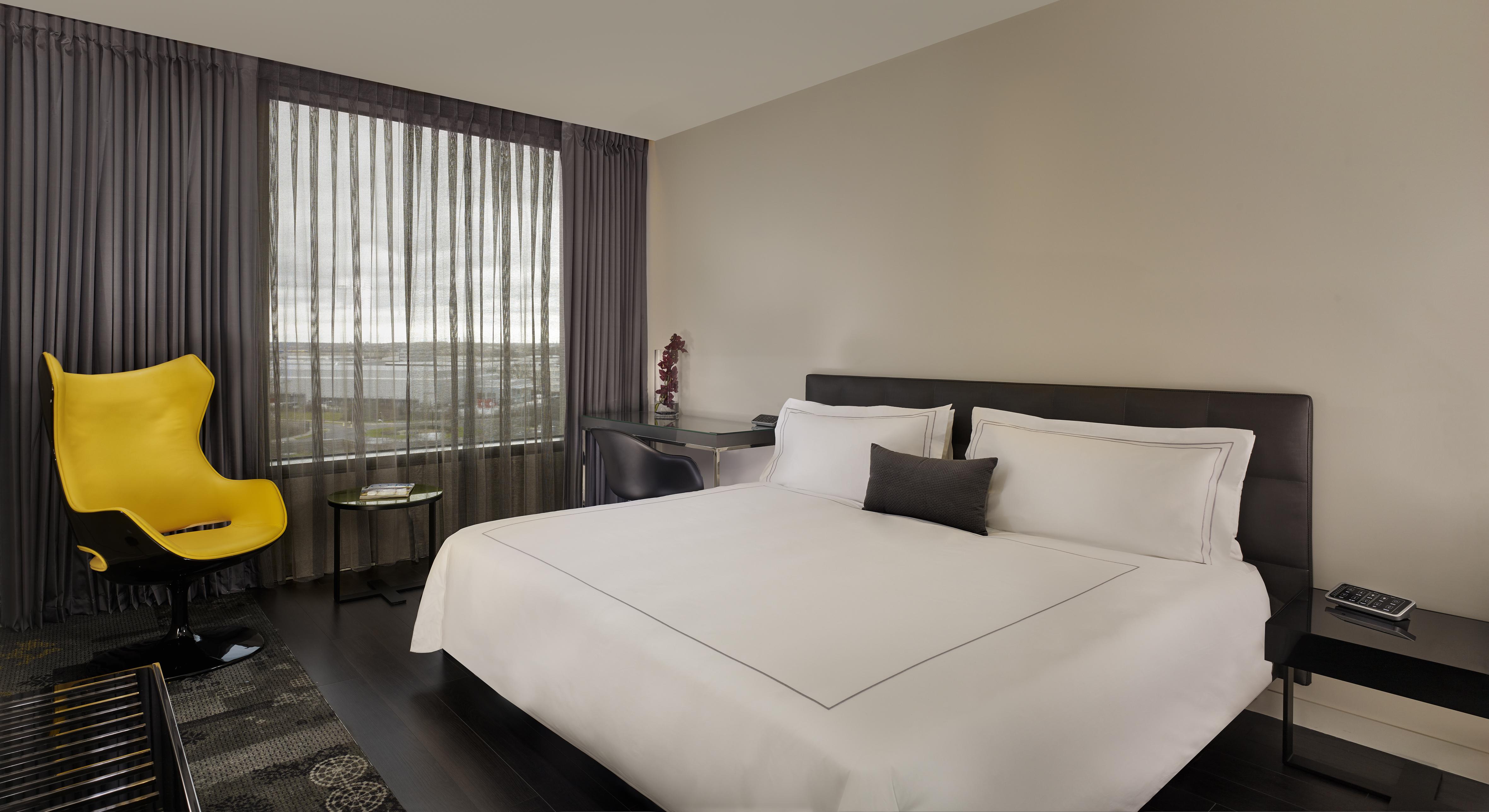 Park Plaza London, Park Royal Hotel 4*