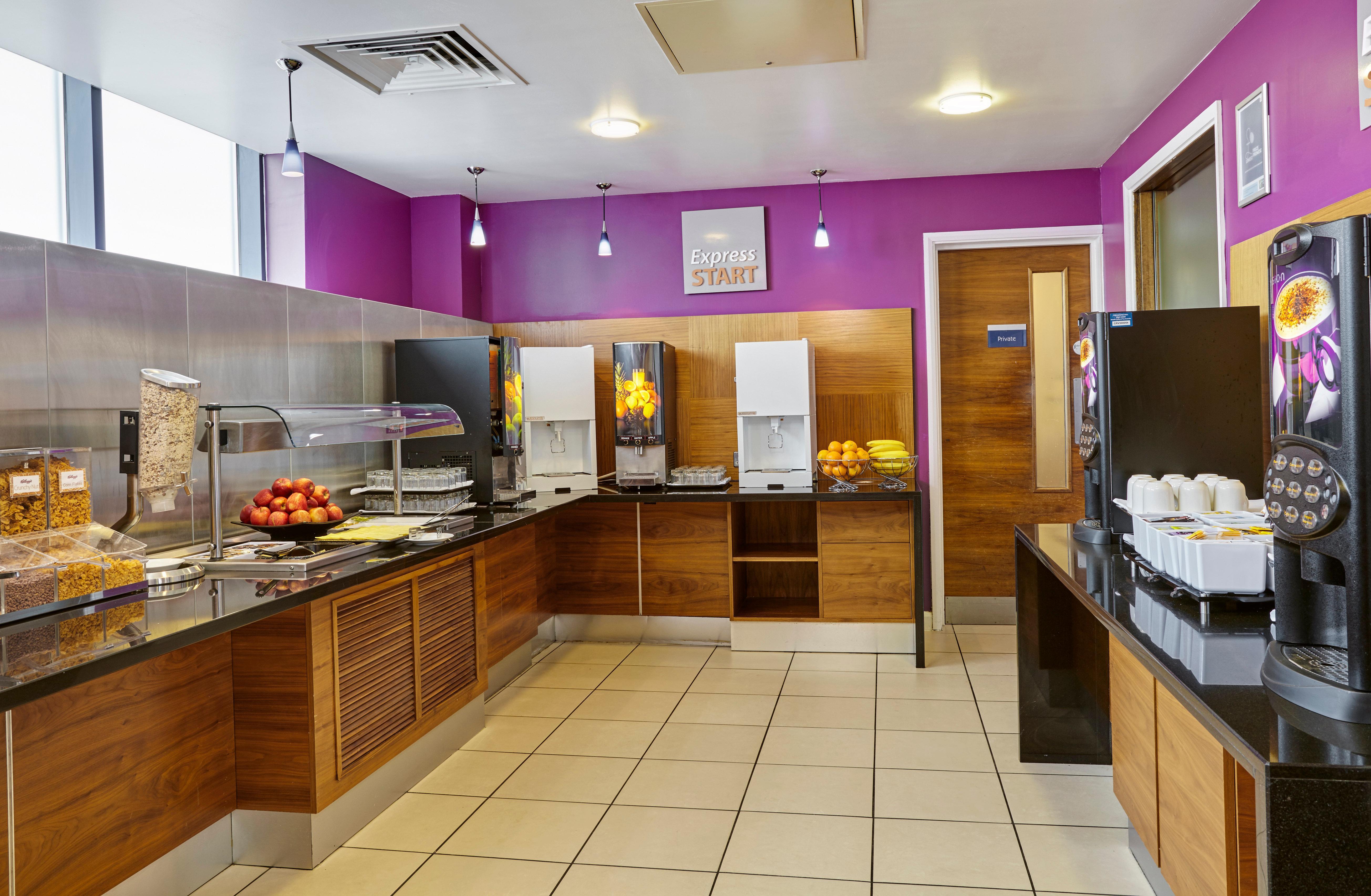 Hotel Express - Newbury Park, An Ihg Londres