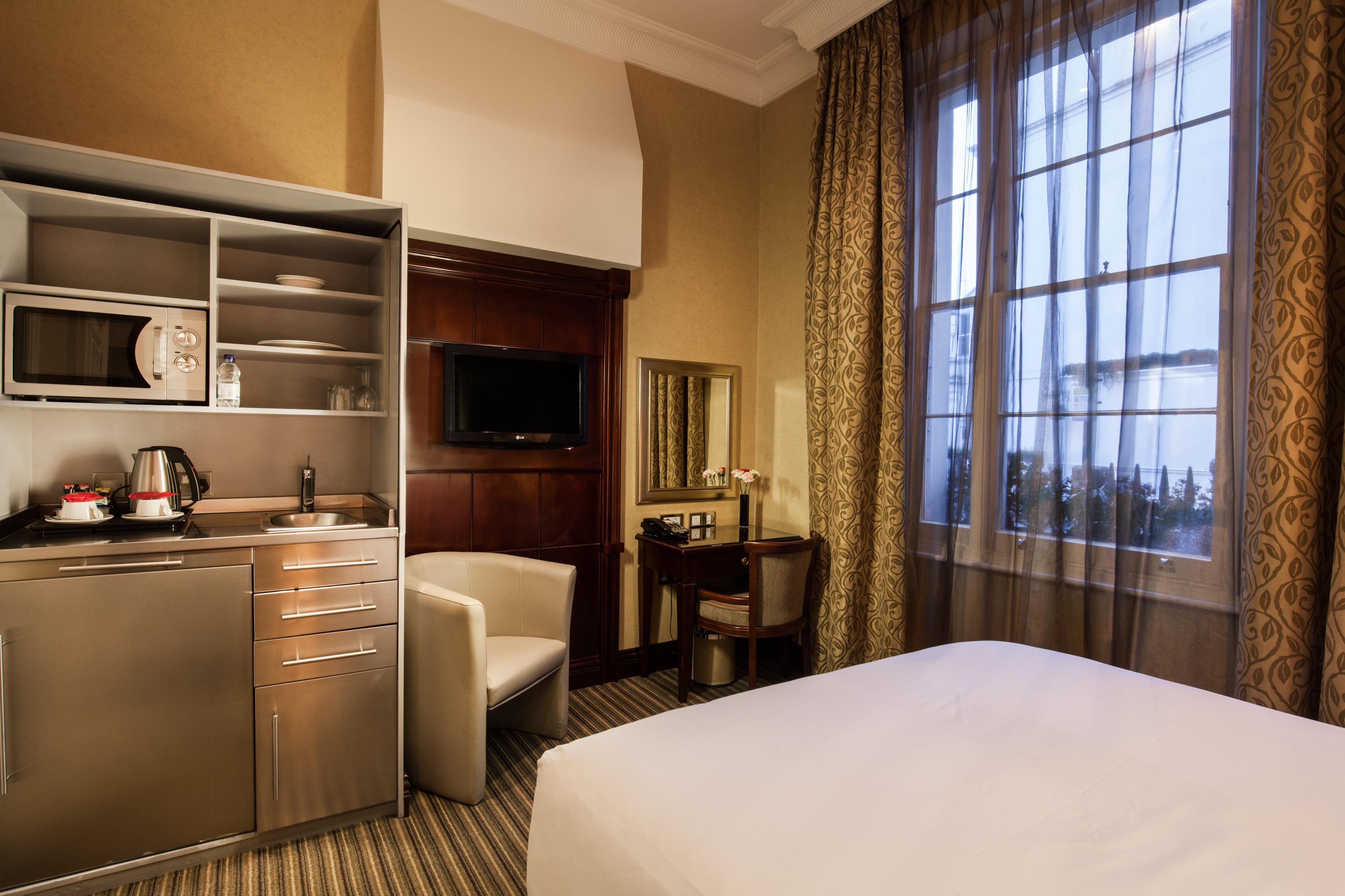 Park Grand Paddington Court Hotel 4*