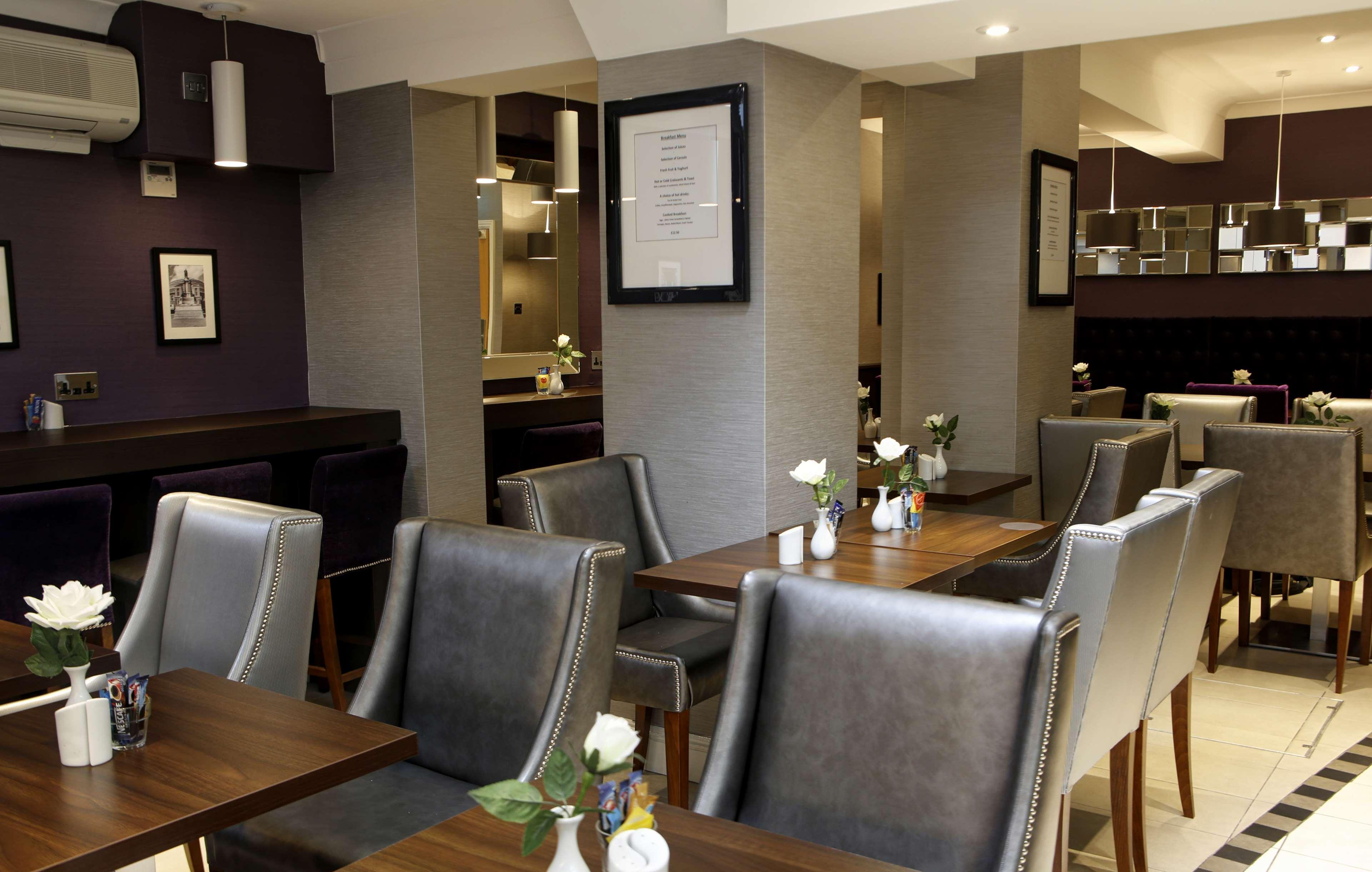 Western Victoria Palace Hotel 3*