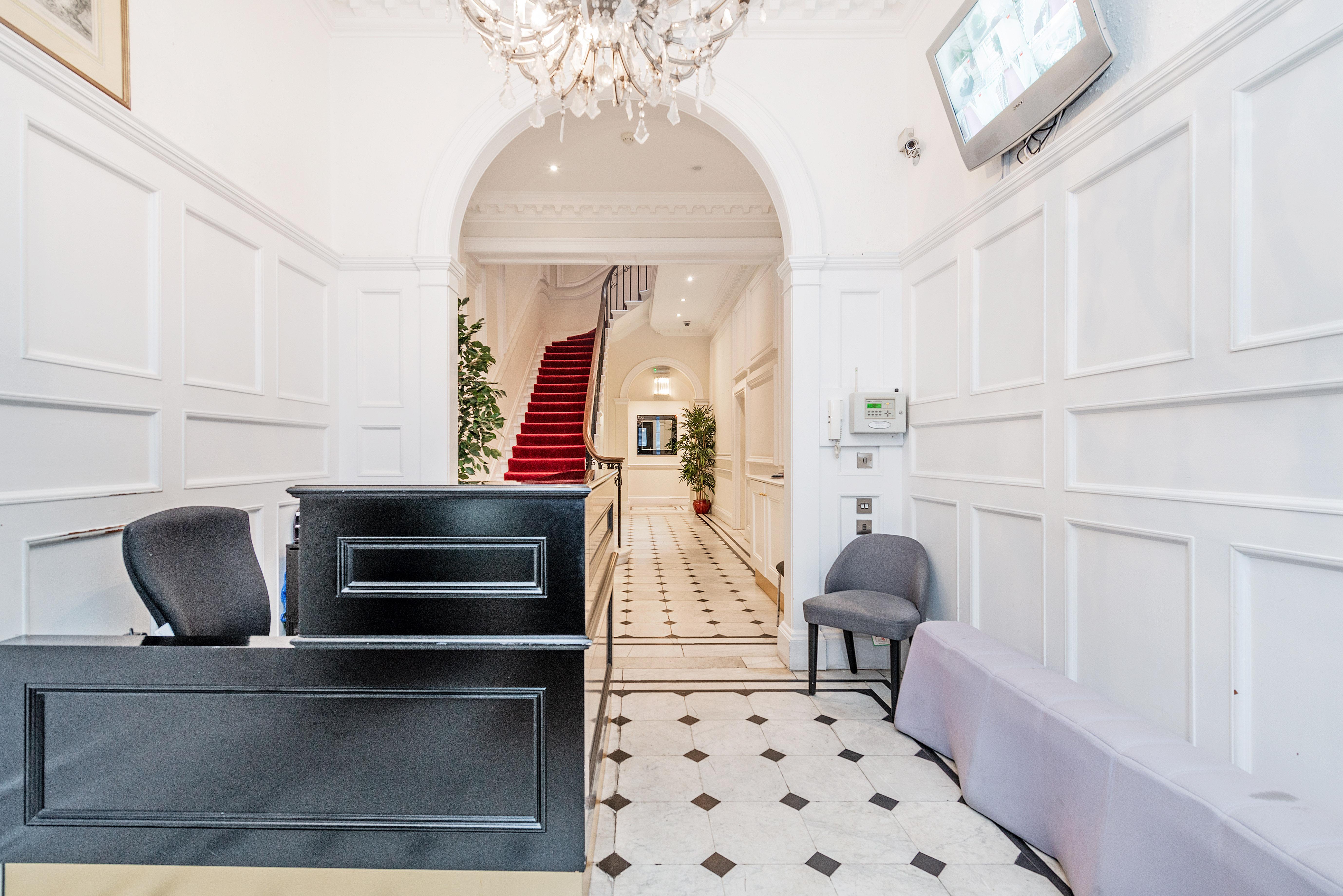Aparthotel 20 Hertford Street 4*
