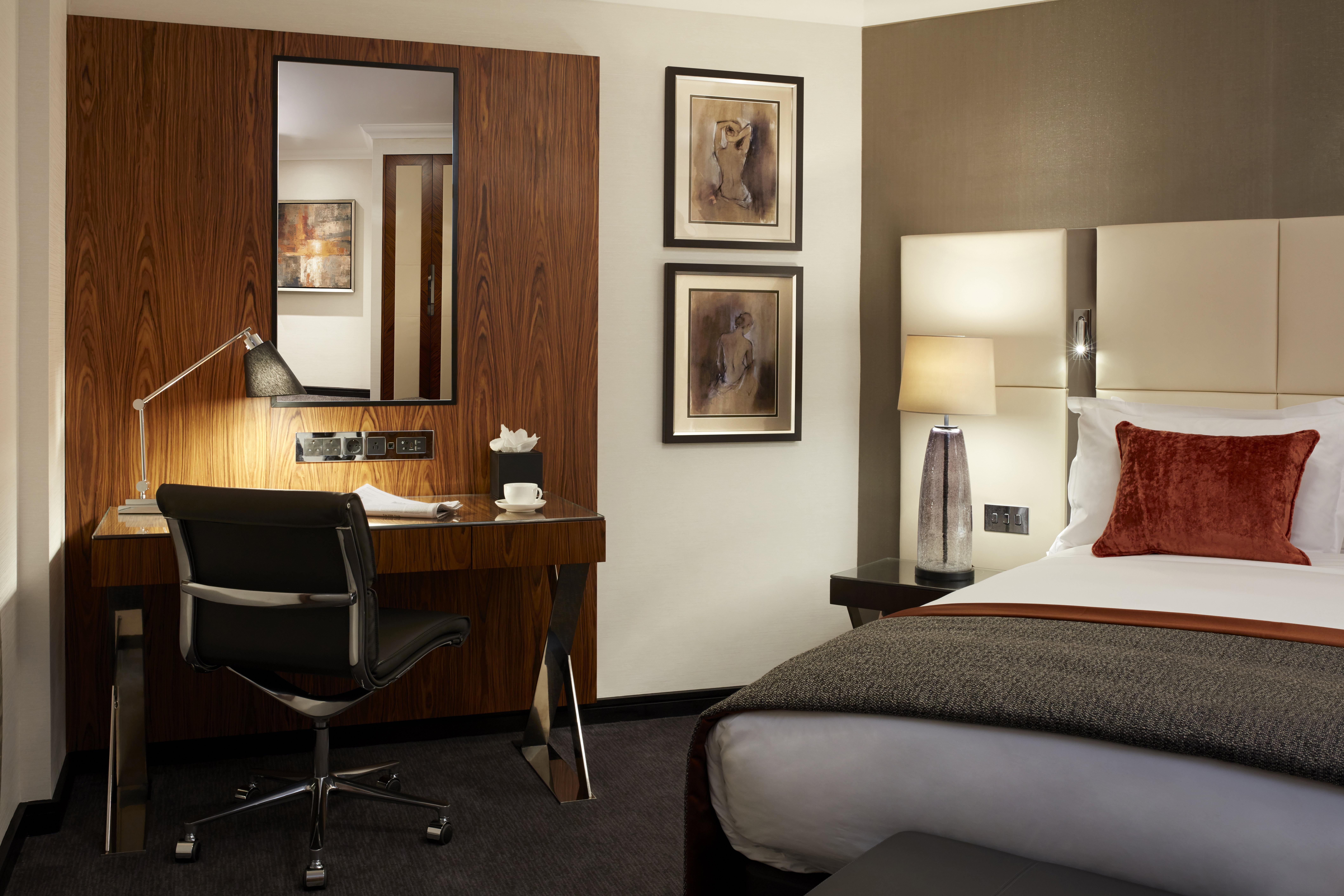 Hyatt Regency Embankment Hotell 4*