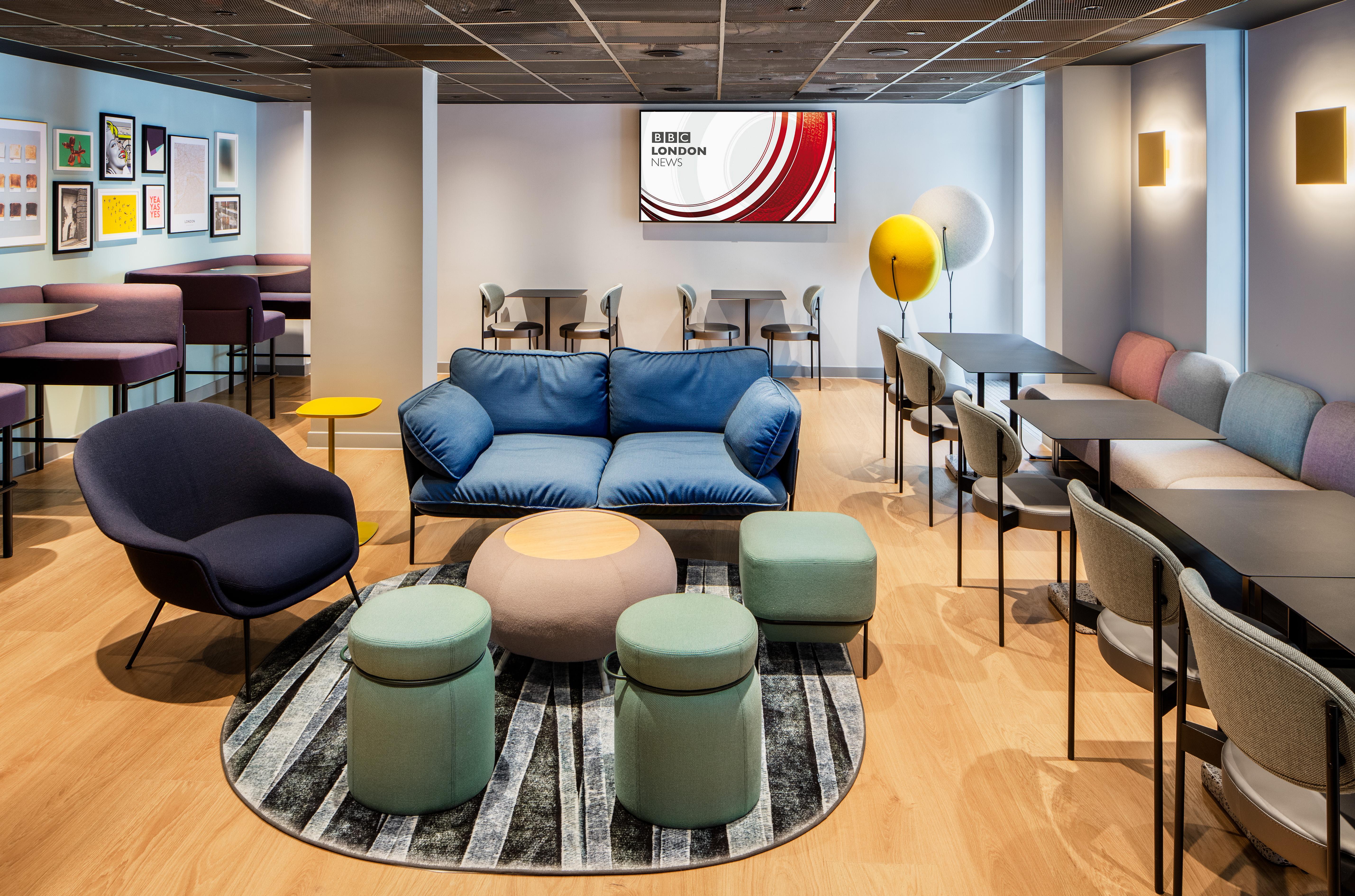 Yotel 4*