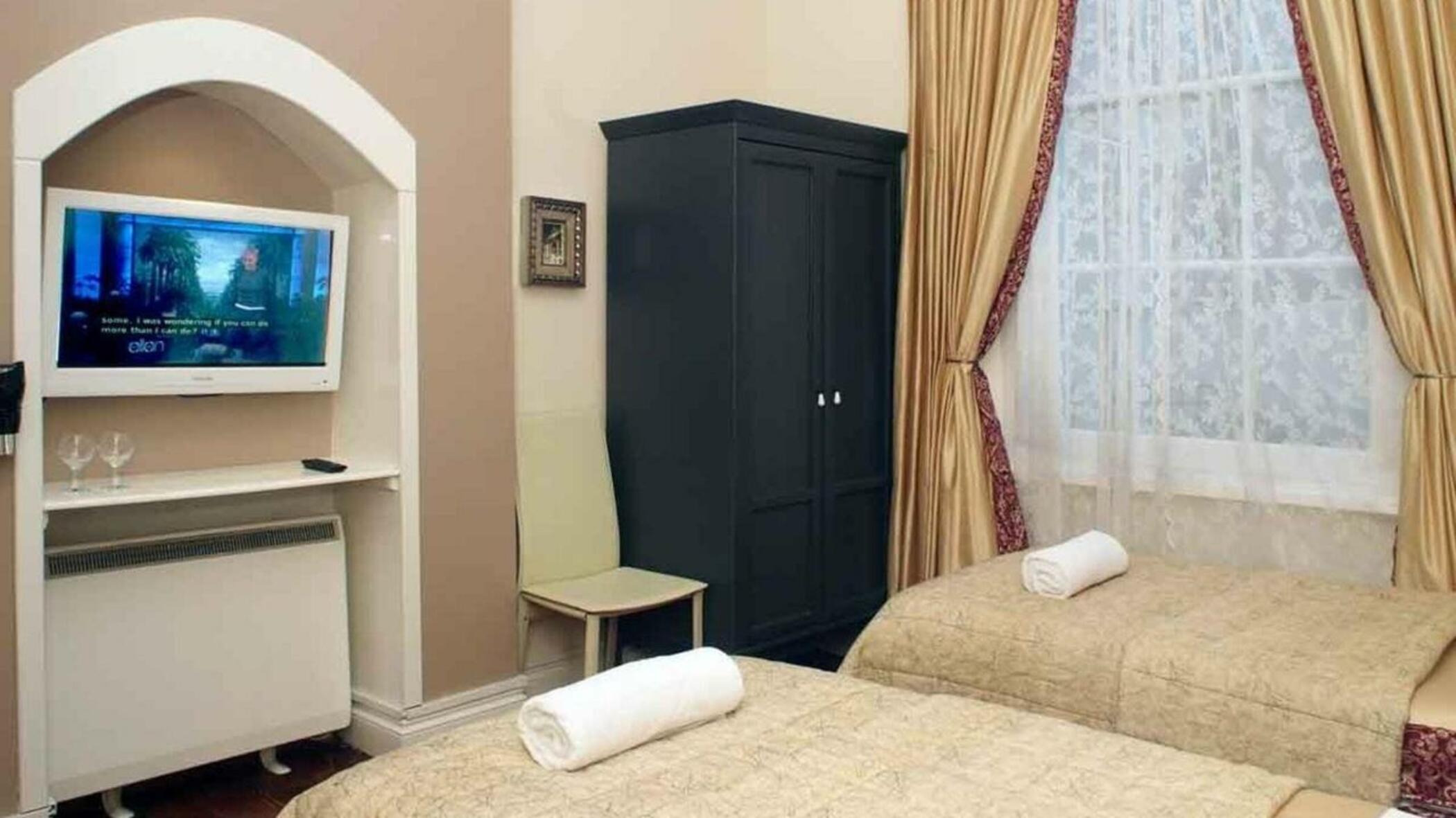 Piccolino Hyde Park Bed & Breakfast London