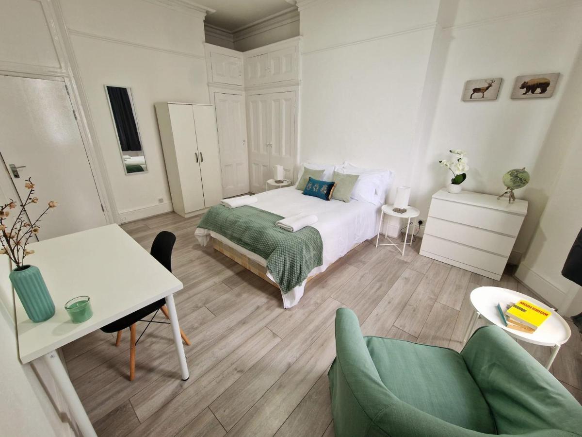 Spacious 4 Bedrooms For 10 Near Marble Arch Appartement Londen
