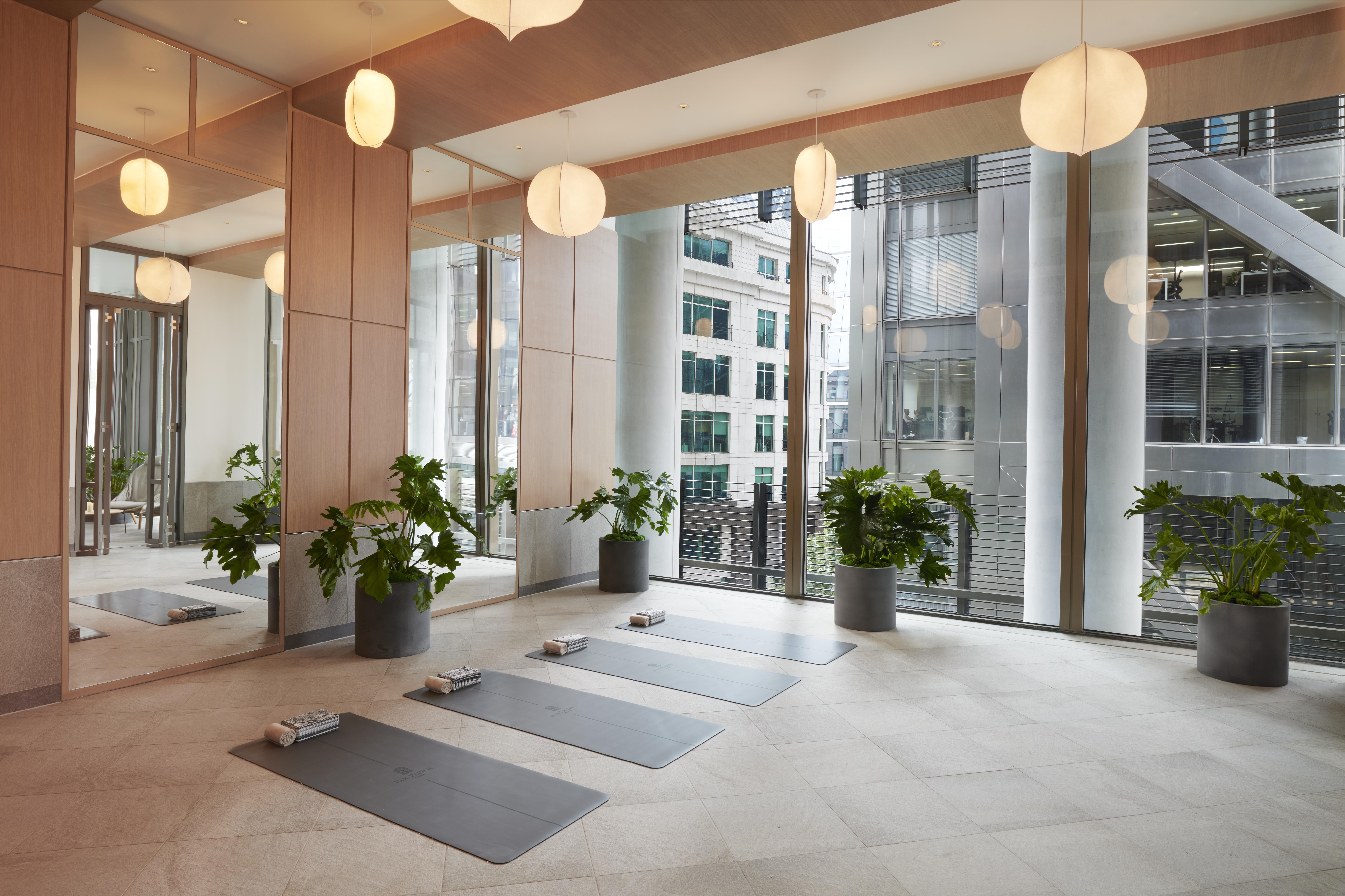 Pan Pacific Hotel 5*