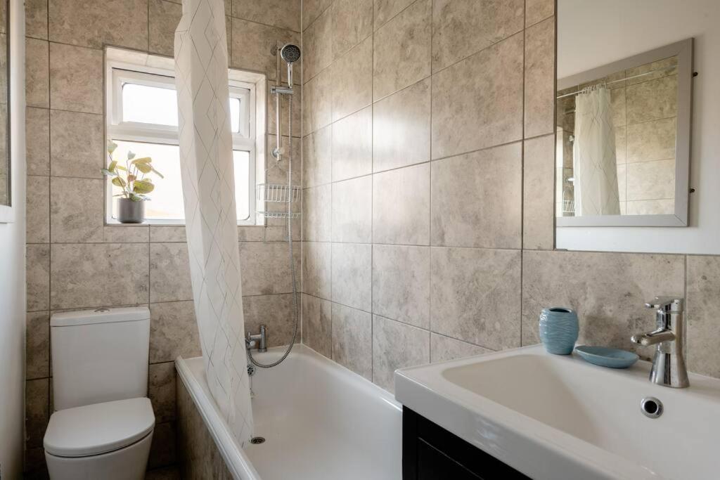 Beautiful Two-floor Flat Near Tube Station Apartment