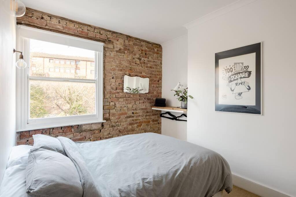 Beautiful Two-floor Flat Near Tube Station * London