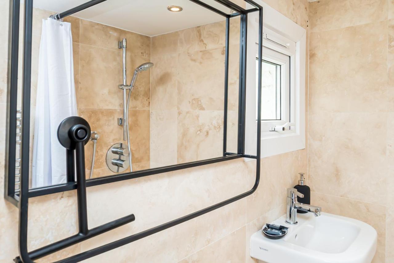 Private 2 Bedroom In West Hampstead * Londra