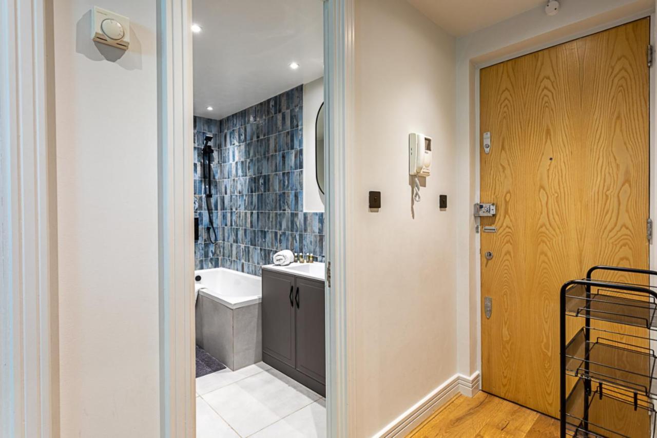 Stunning Modern In The Heart Of Holborn Appartamento
