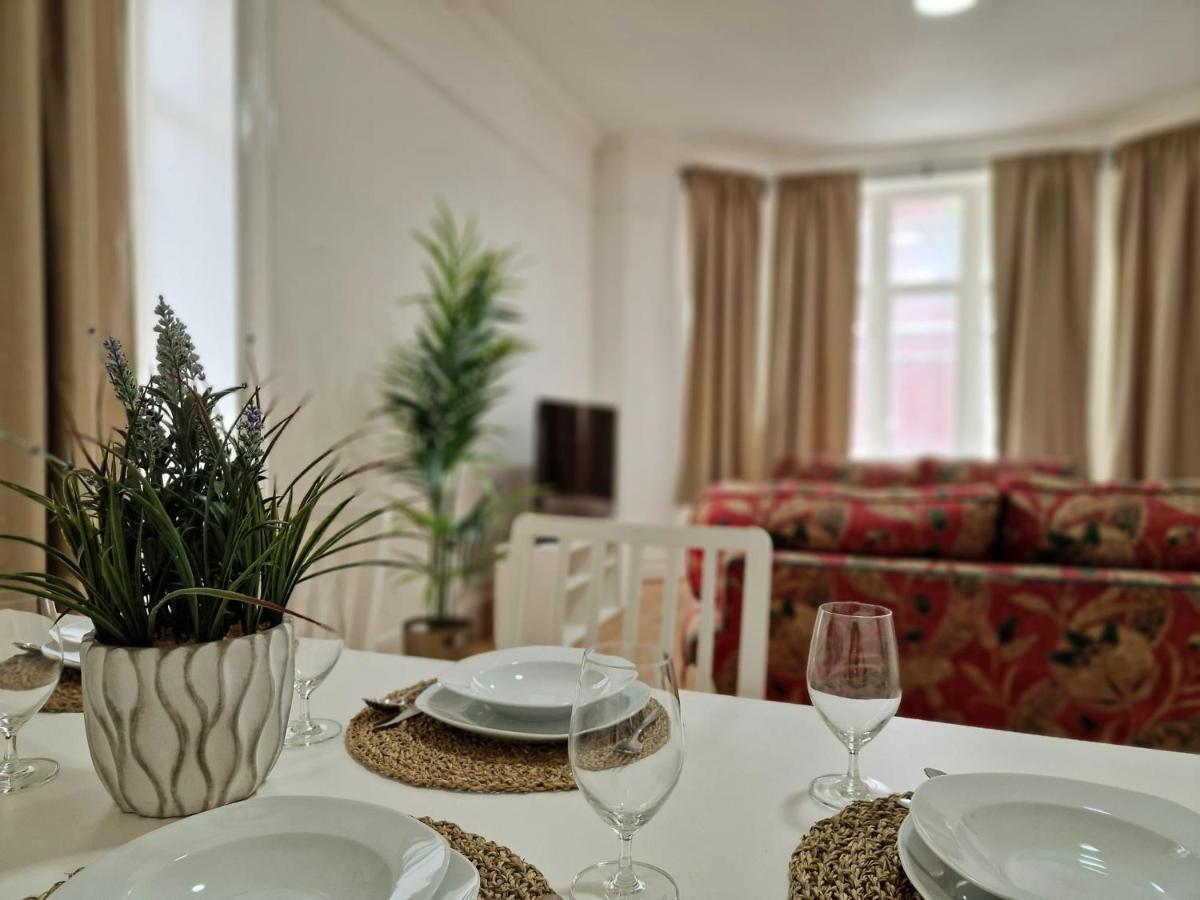 Spacious 4 Bedrooms For 10 Near Marble Arch Londen