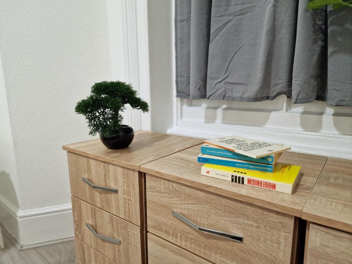 Appartement Spacious 4 Bedrooms For 10 Near Marble Arch Londen