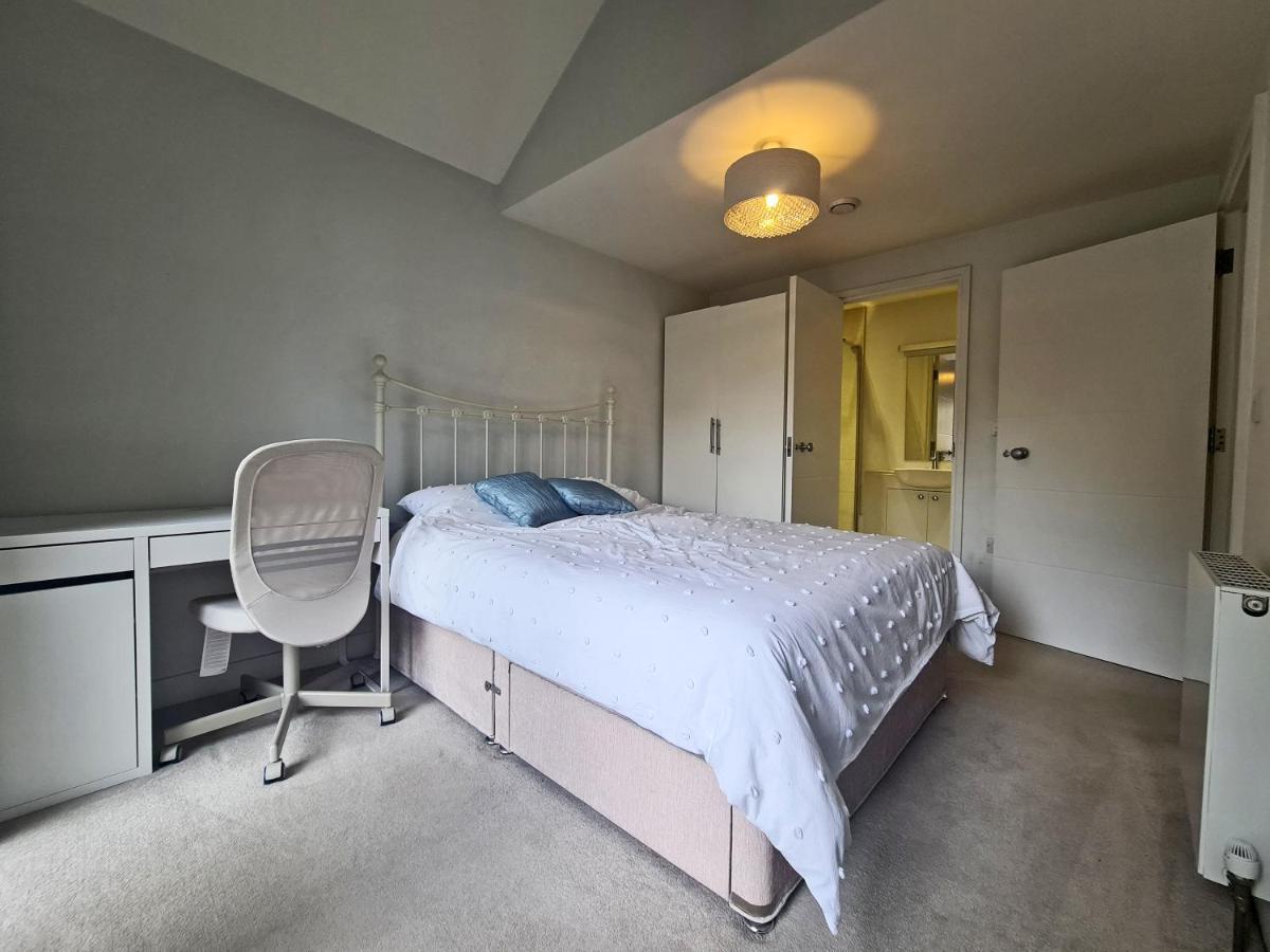 Appartement 3 Benbow Mews Londen