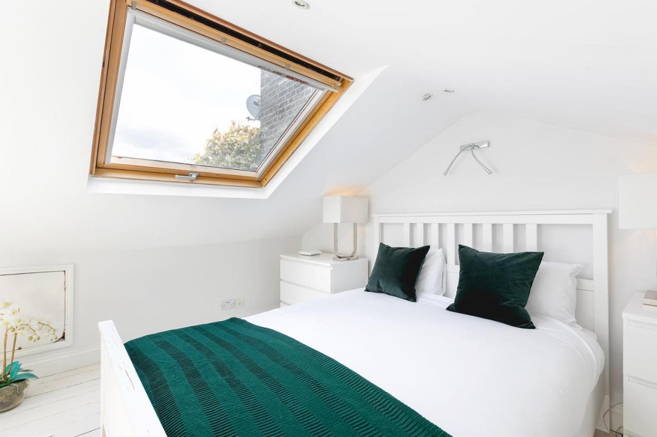 Penthousestays Notting Hill - Chic 2 Bedroom W/ King Beds - Near Portobello Road & Kensington High Street Lejlighed