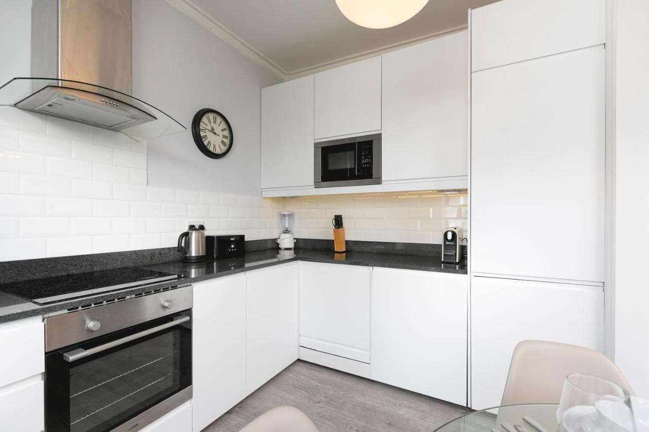 Lejlighed Penthousestays Notting Hill - Chic 2 Bedroom W/ King Beds - Near Portobello Road & Kensington High Street London