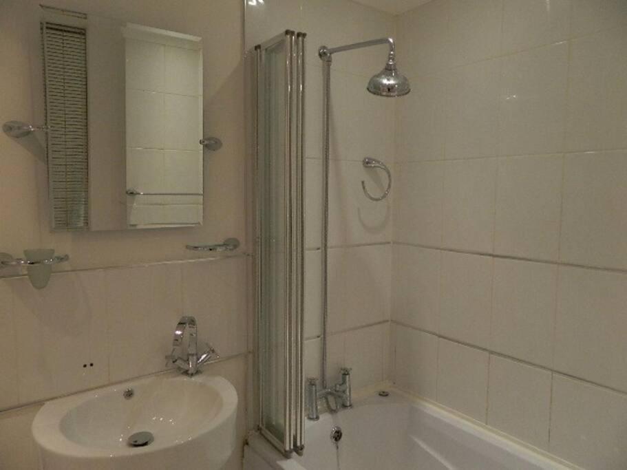 2 Bed London