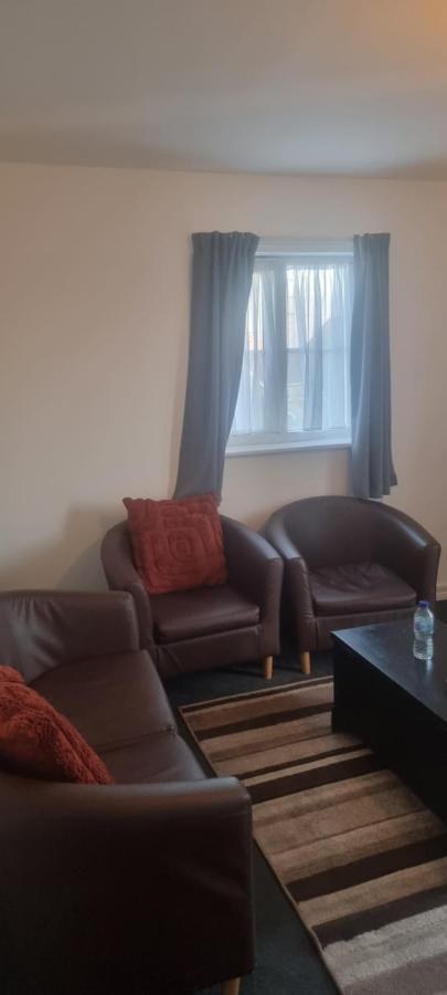 Very Two Bedroom In Lägenhet
