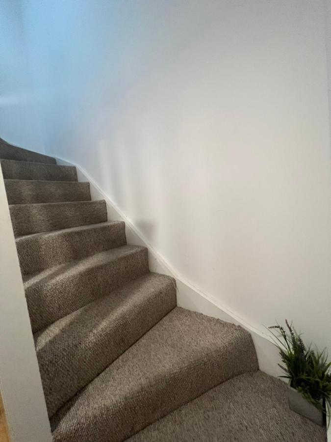 Clapham House Homestay *