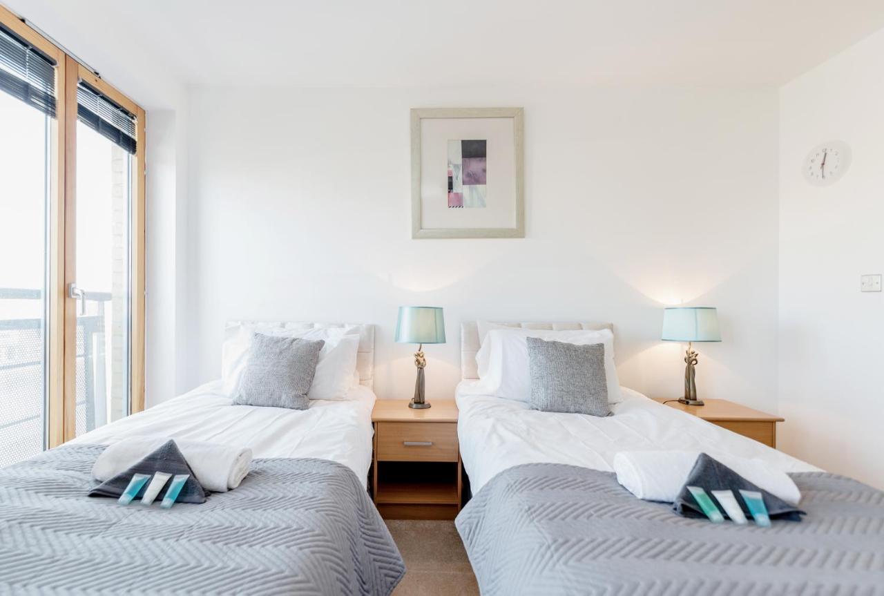 Lägenhet Premium Excel 3 & 2 Bedrooms London