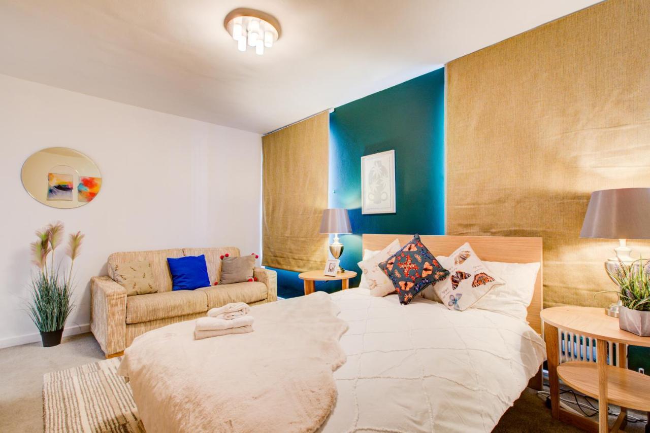 Lejlighed 3-bedroom, 3-baths In Super Posh Marylebone, Central London, W1 *