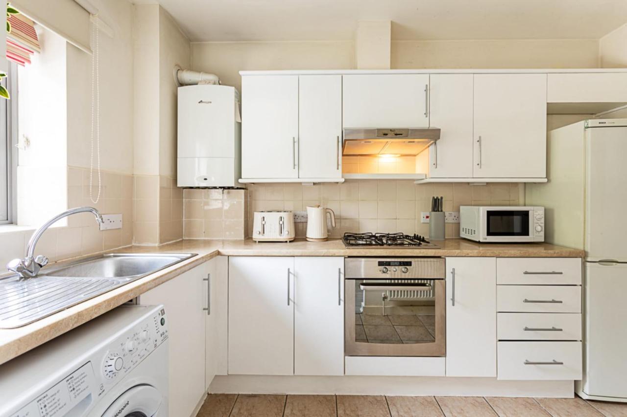 Apartment In Trendy Clapham Junction
