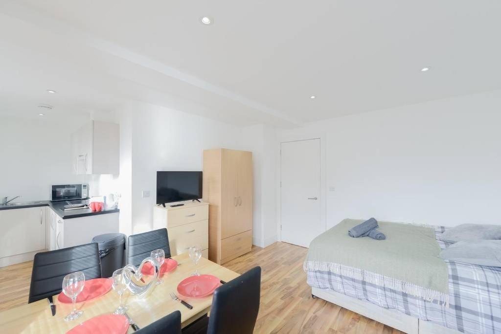 Sparrow 5 Apartment London