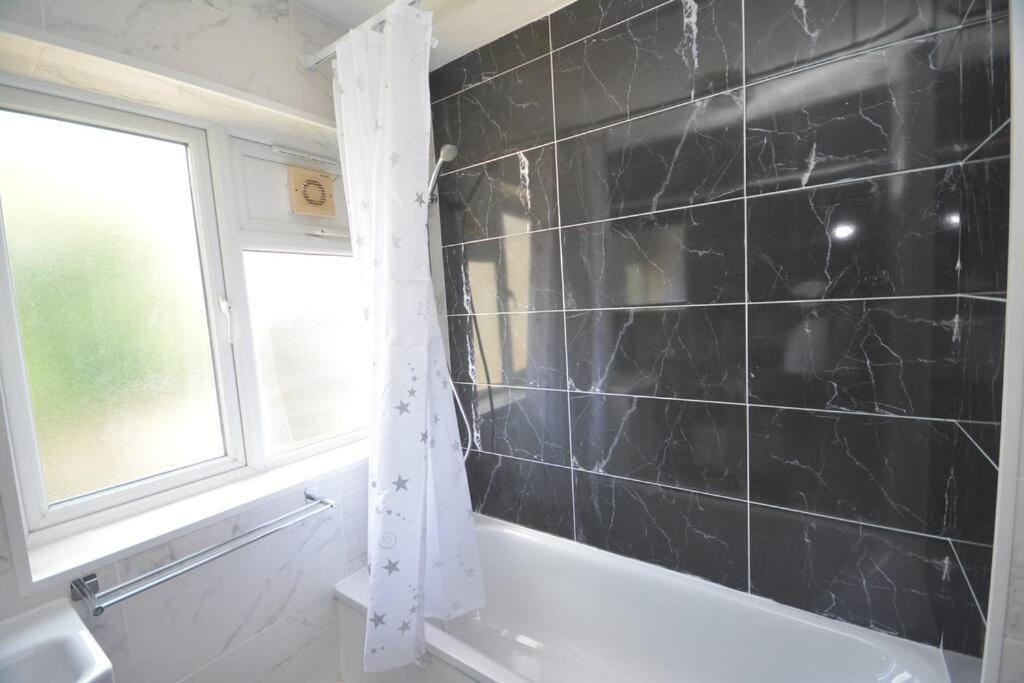 Appartement Lovely 2 Bedroom In Greater