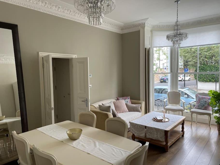 Lejlighed Stylish 3-bedroom Flat In Kensington London