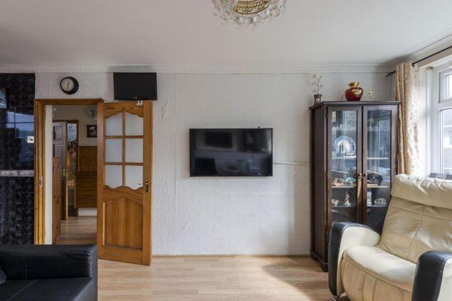 Appartement 1 Bedroom Flat Close To With Free Parking Arrangement Londres