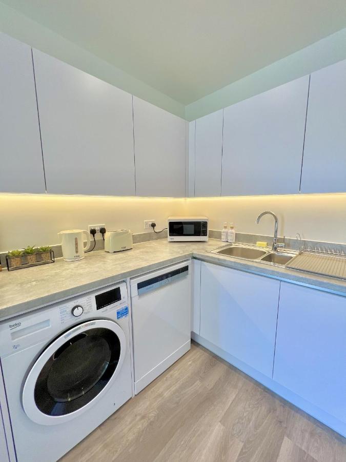 Modern In Shepherds Bush Near Westfield Apartment