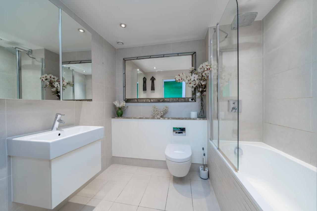 Appartement Superb Artist Flat With Free Parking By Portobello Londen