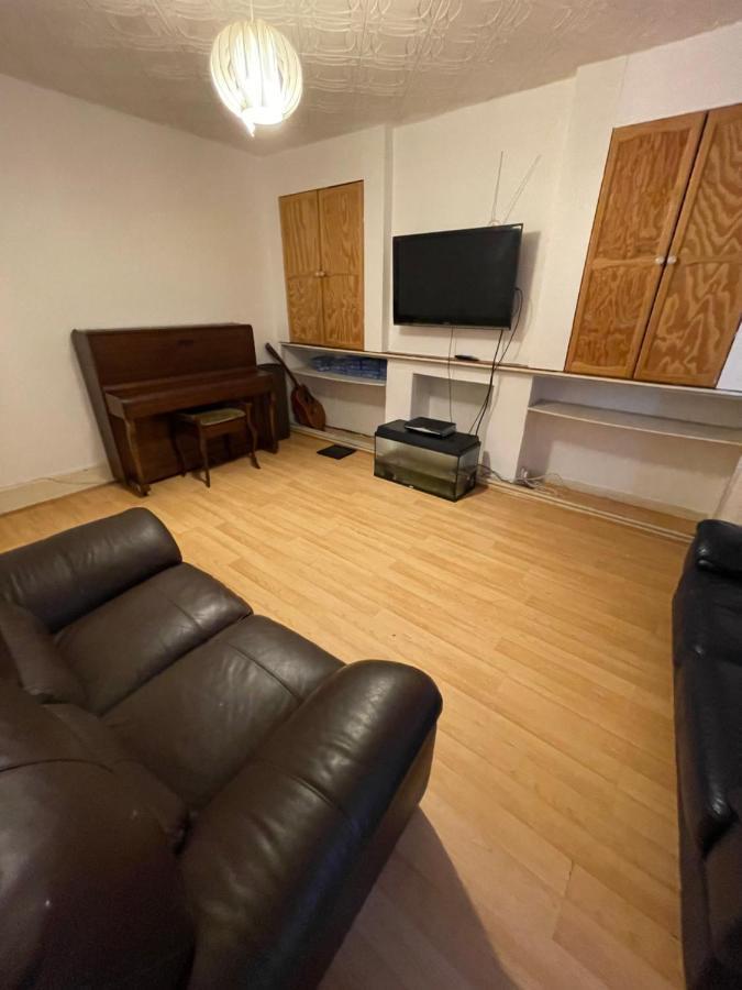 Elmdene Road - Large Privat bolig