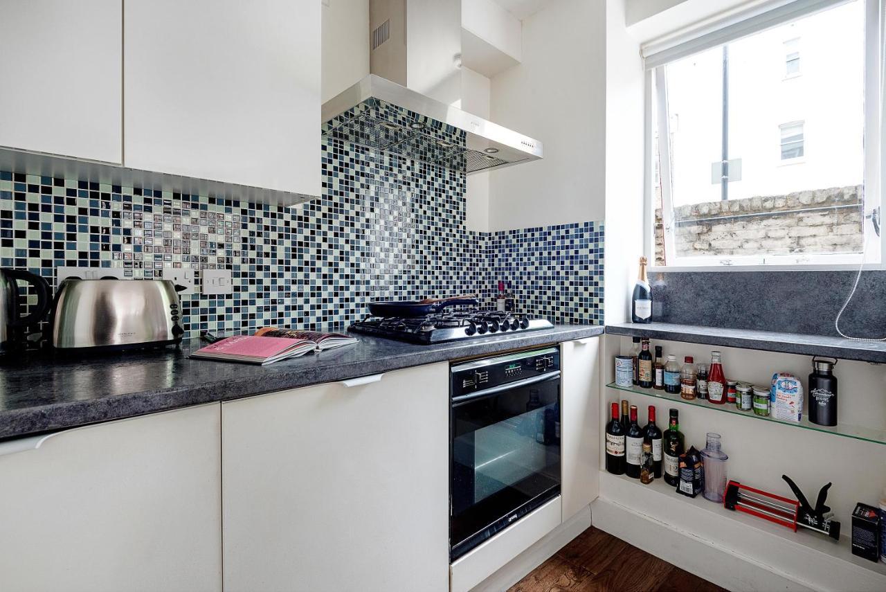 Bright And Stylish In Trendy Islington By Underthedoormat Apartment