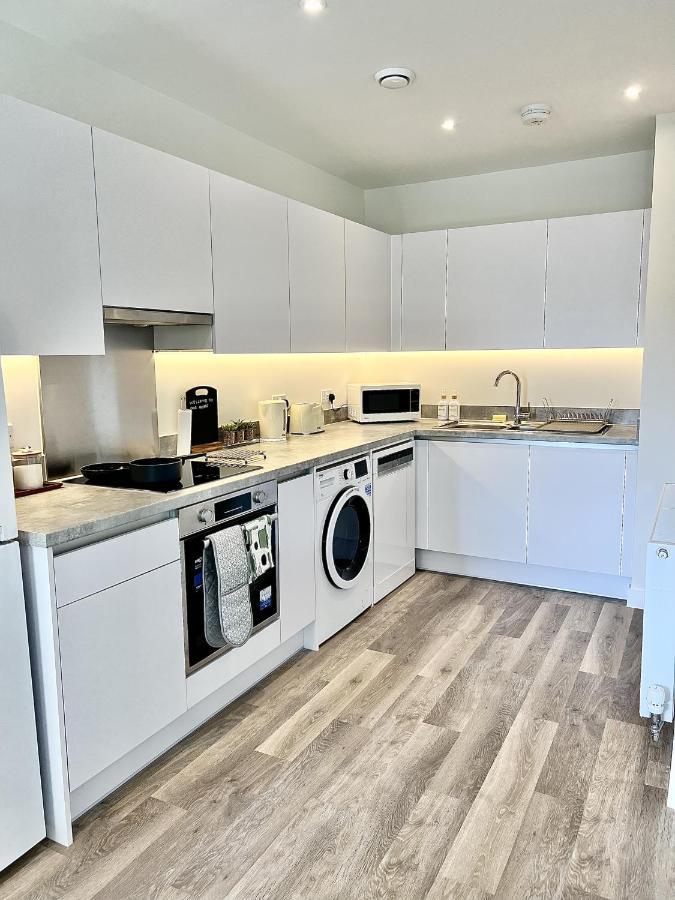 Apartment Modern In Shepherds Bush Near Westfield *