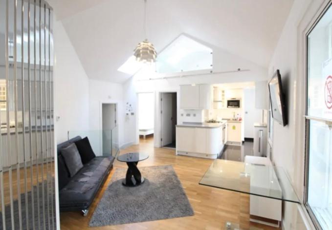 Appartement Beautiful 1 Bedroom Penthouse Flat Londres
