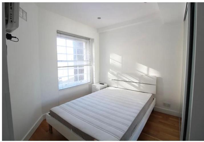 Beautiful 1 Bedroom Penthouse Flat Lägenhet