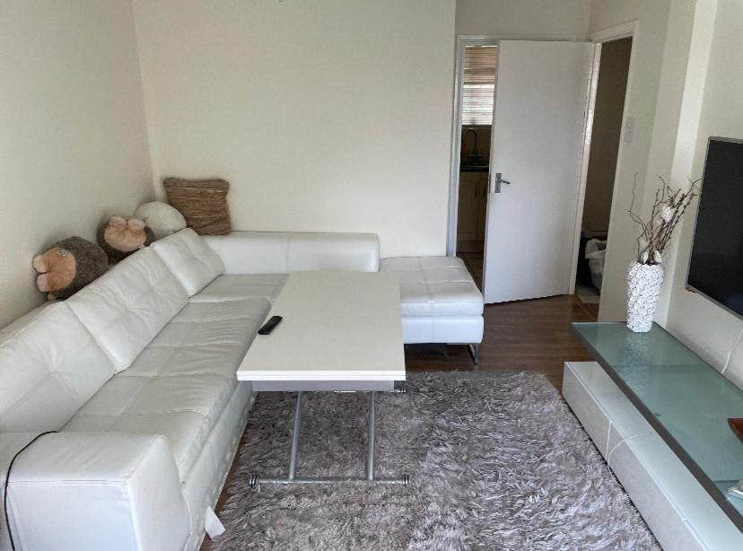 Charming 1-bed Vibrant Location Apartment London