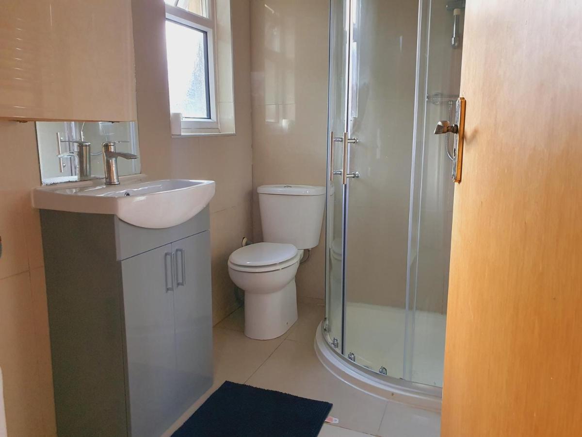 Private Room- Direct Travel Central/ Heathrow Gasthof *