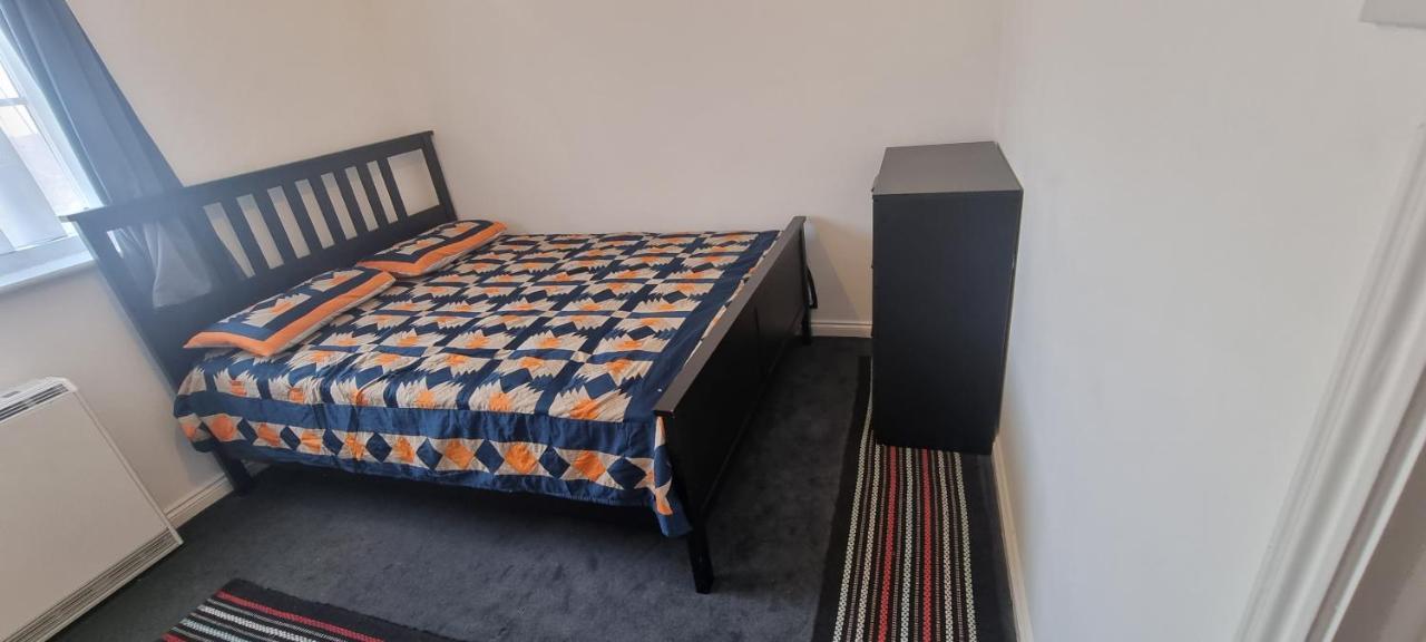 Very Two Bedroom In London