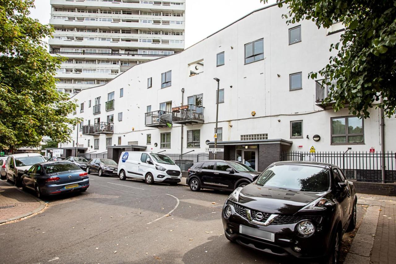 In Trendy Clapham Junction * London