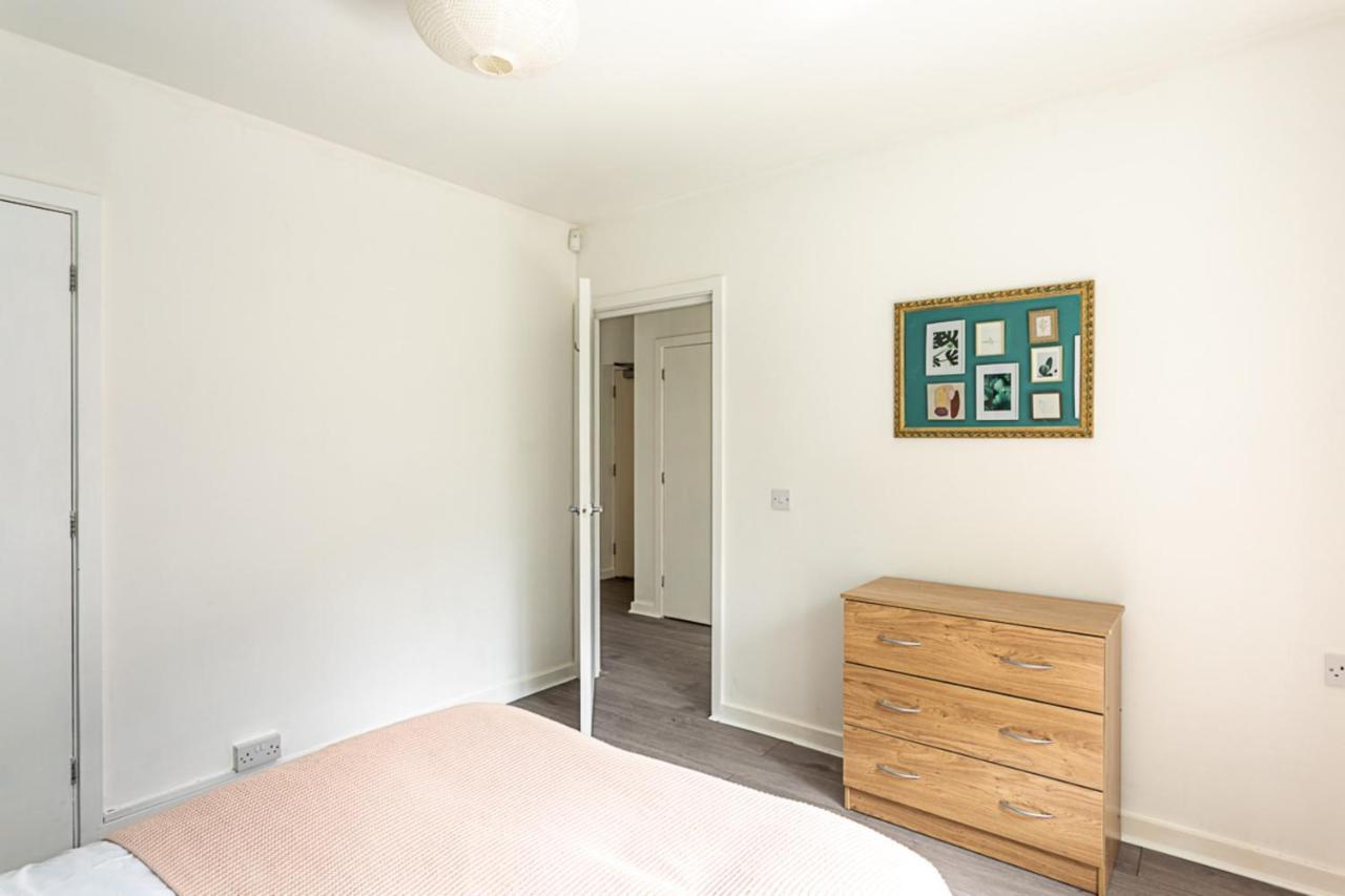 Apartment In Trendy Clapham Junction