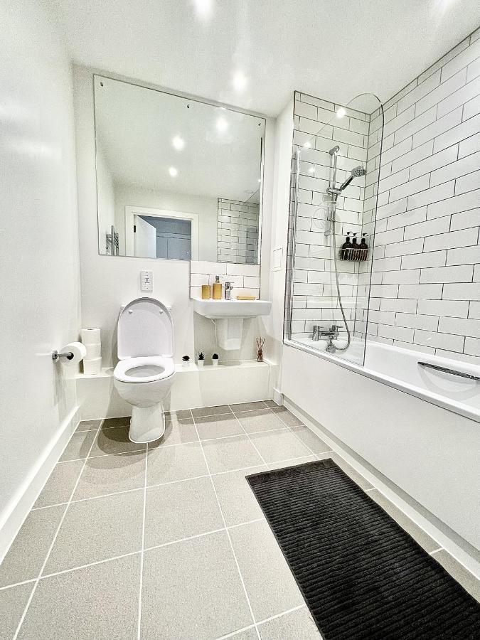 Apartment Modern In Shepherds Bush Near Westfield *