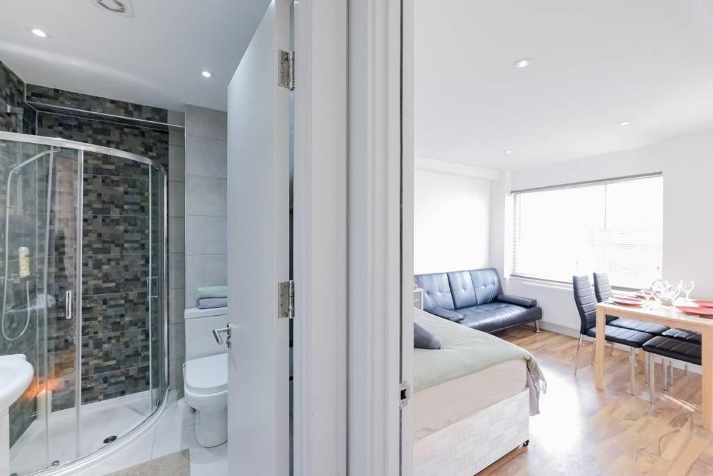 Sparrow 5 Apartment London
