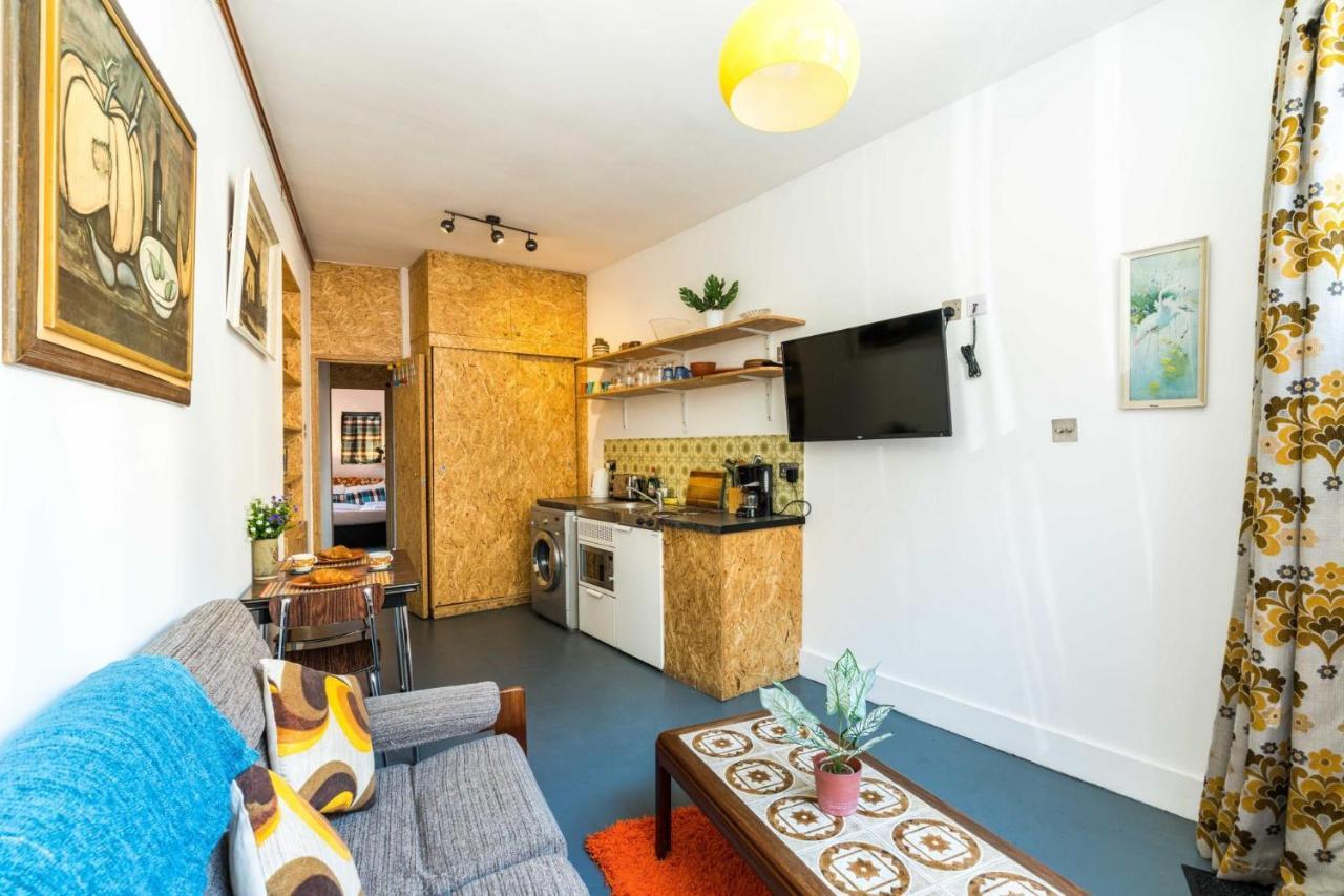 1 Bedroom House With An Edge In King Cross Holiday home London