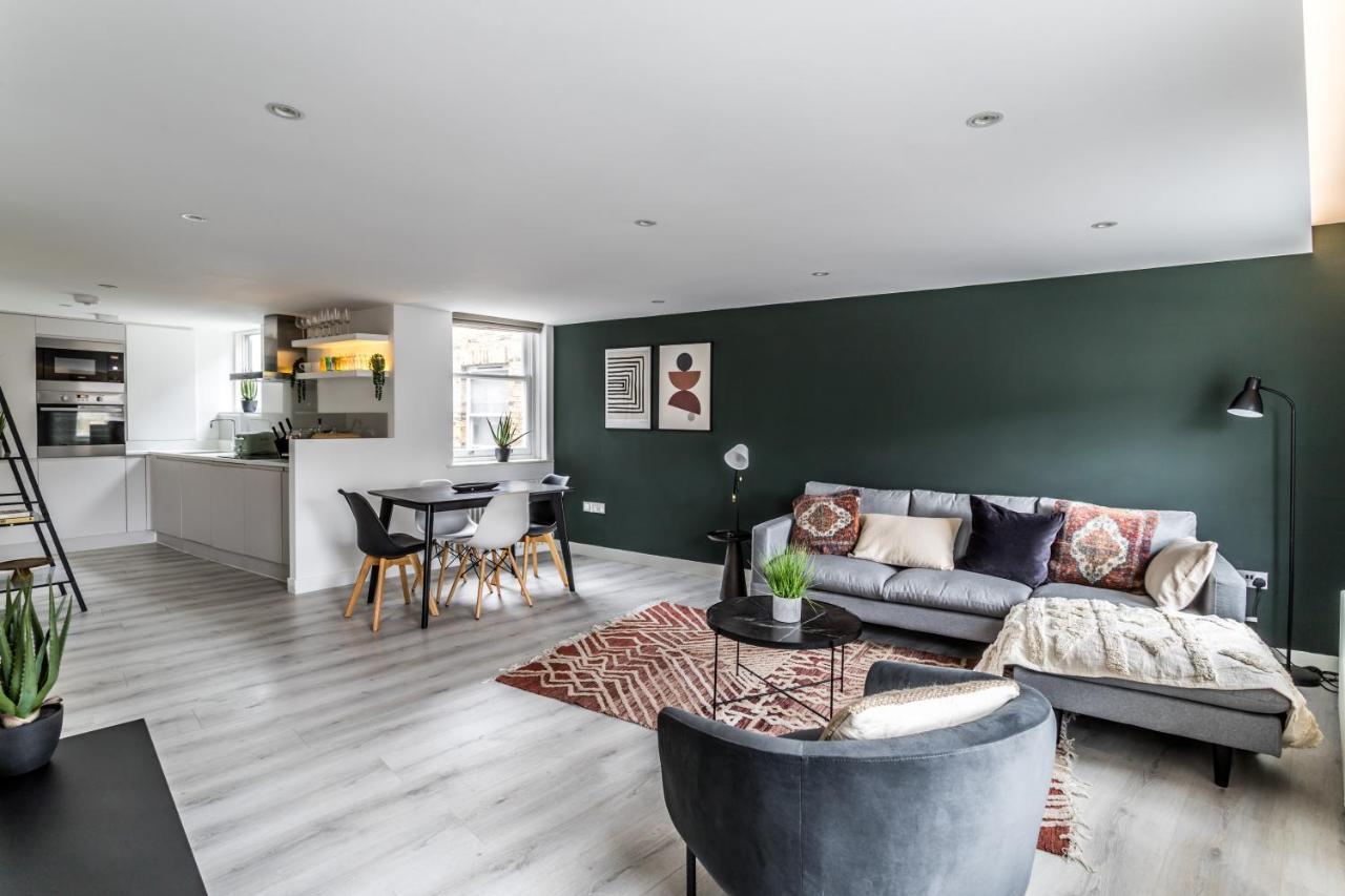 Borough Market 2-bed * London
