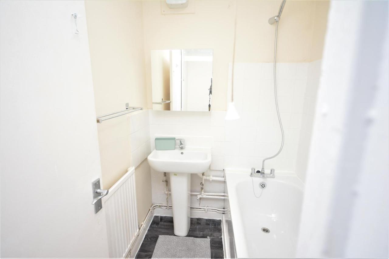 Zone 2 Two Bedroom Maisonette Appartement Londen